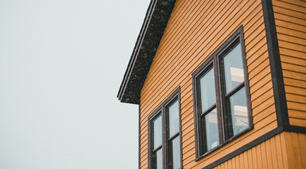 what type of exterior paint finish is best for wood